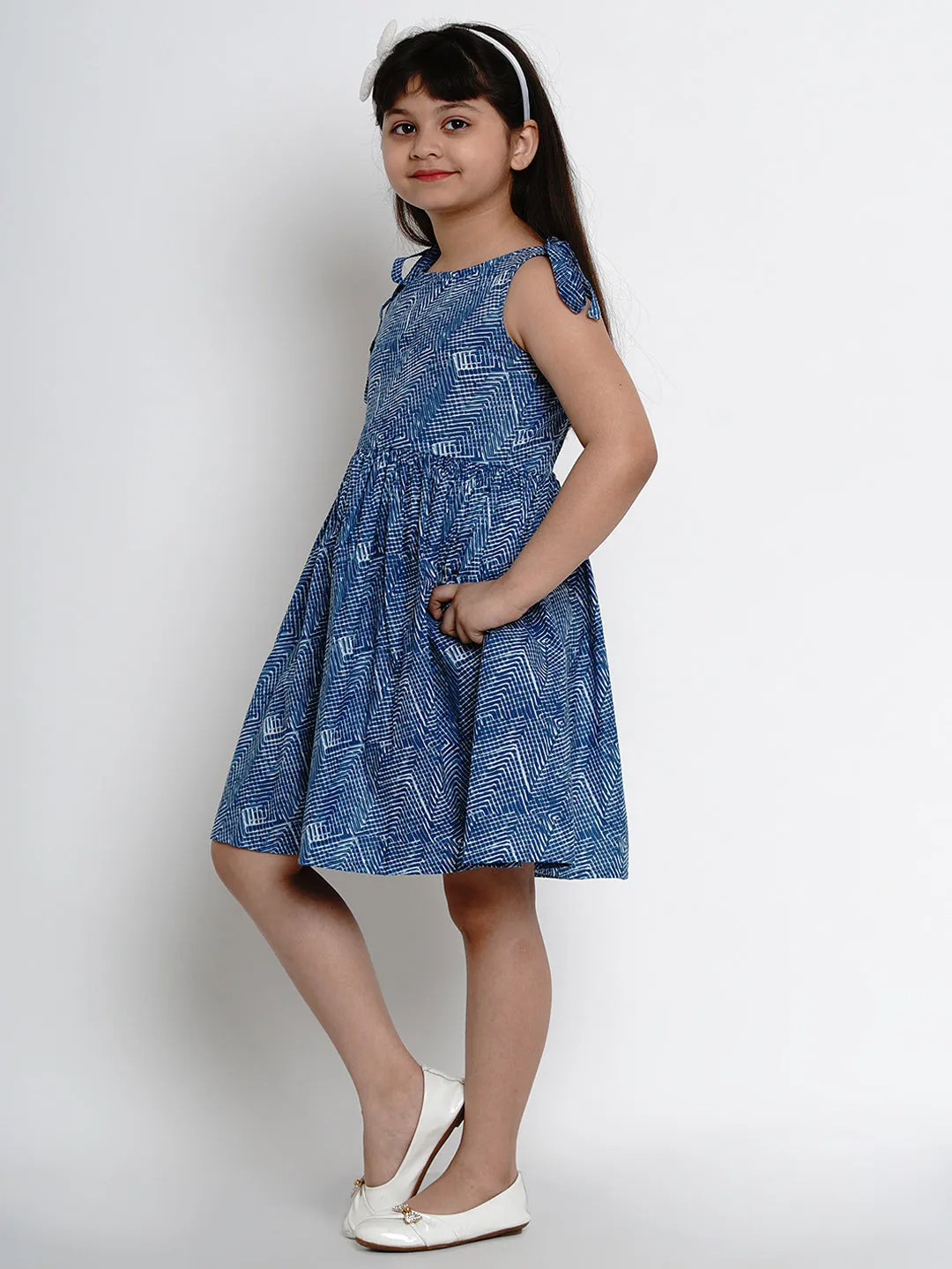 Jashvi Girls Blue Printed Fit And Flare Dress